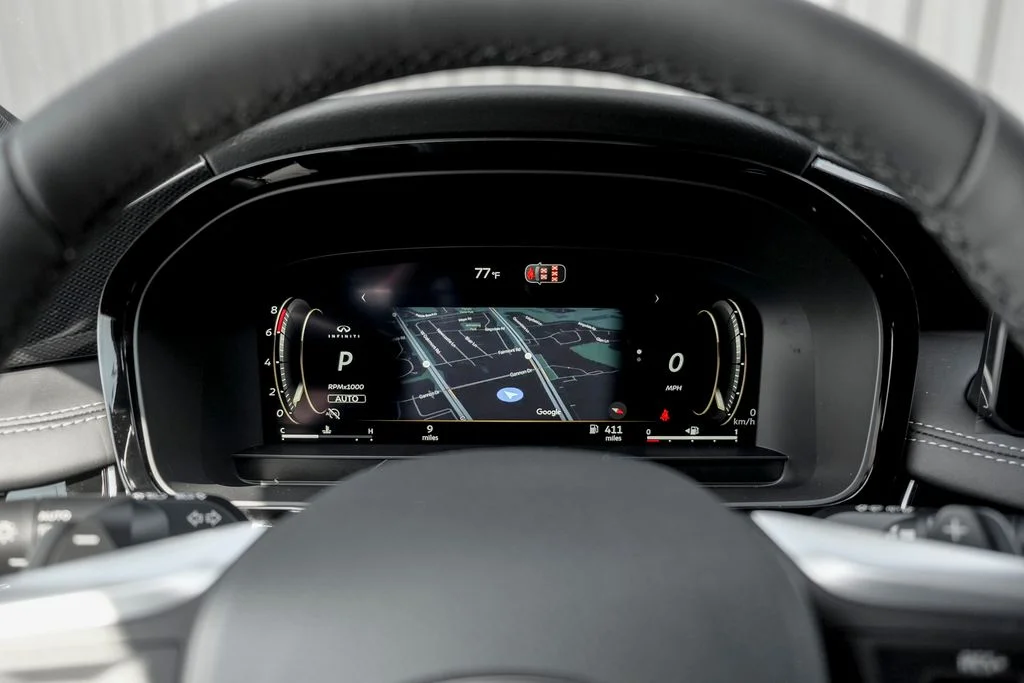 New 2027 2T RAD WHT INFINITI Sport AWD image 13