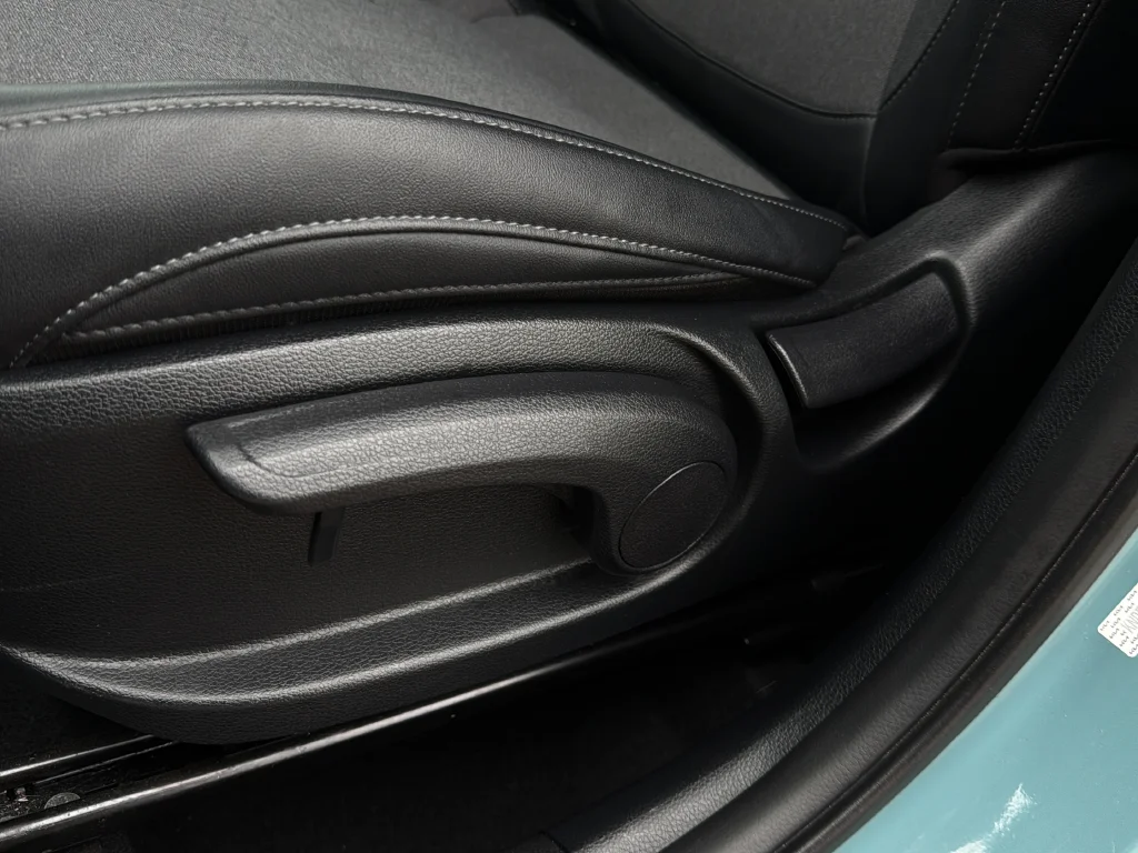 Used 2024 Pluton Blue/Black Roof Kia S image 10
