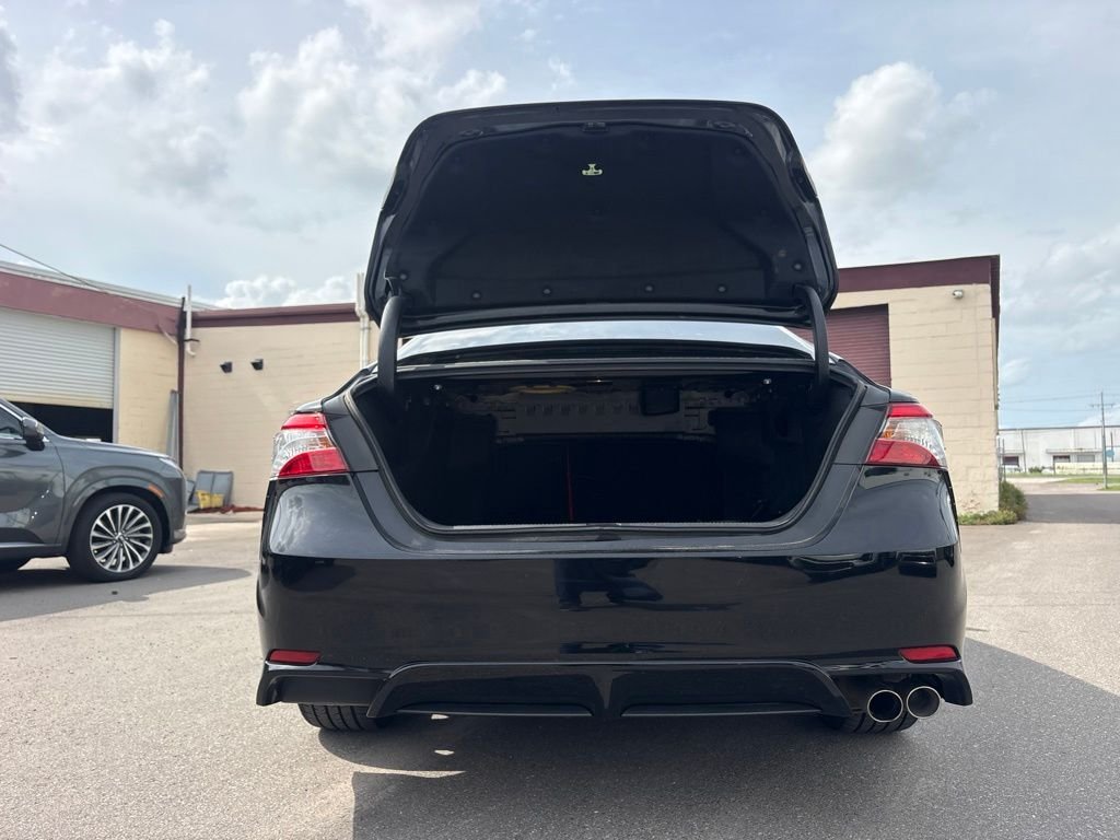 Used 2019 Black Toyota SE image 13