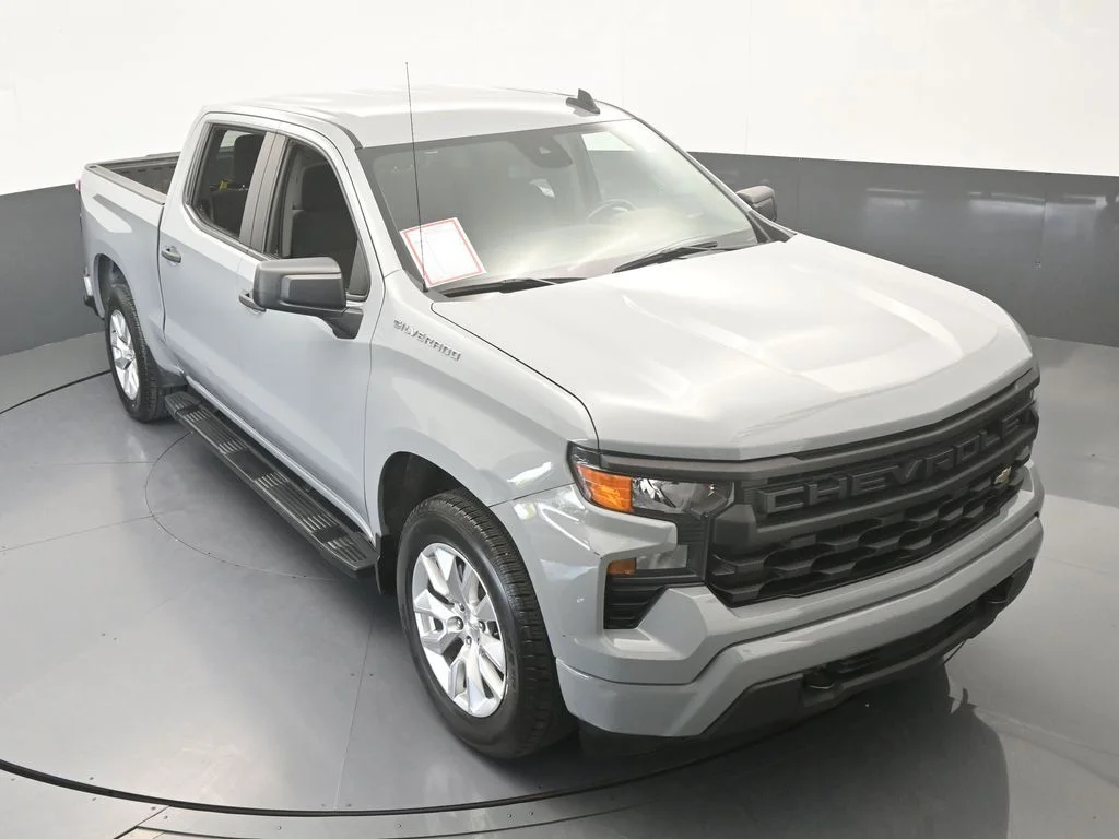 Used 2024 Slate Gray Metallic Chevrolet Custom image 57