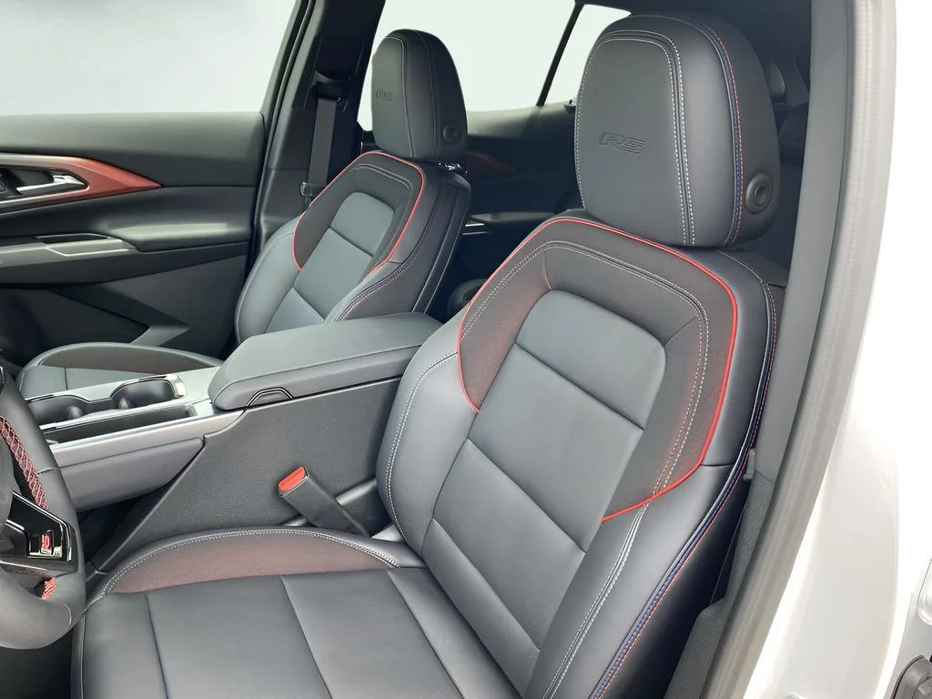 2025 Chevrolet Equinox EV RS - Photo 18