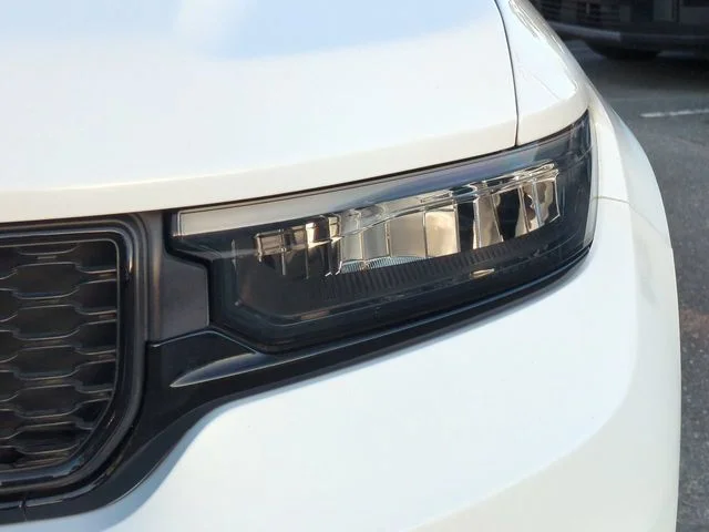 Used 2023 White Jeep Limited image 9