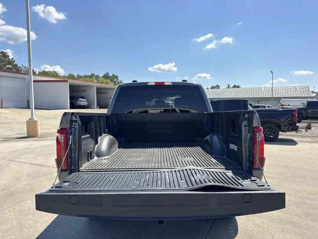 Used 2024 Gray Ford XLT image 27