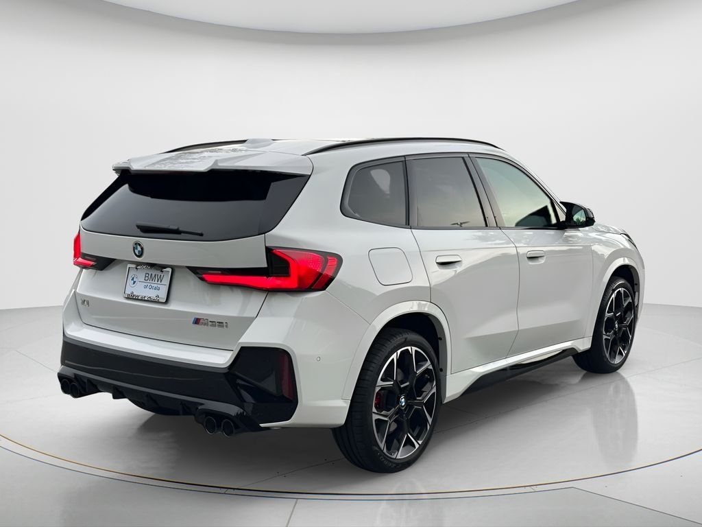 New 2026 Alpine White BMW M35i image 4