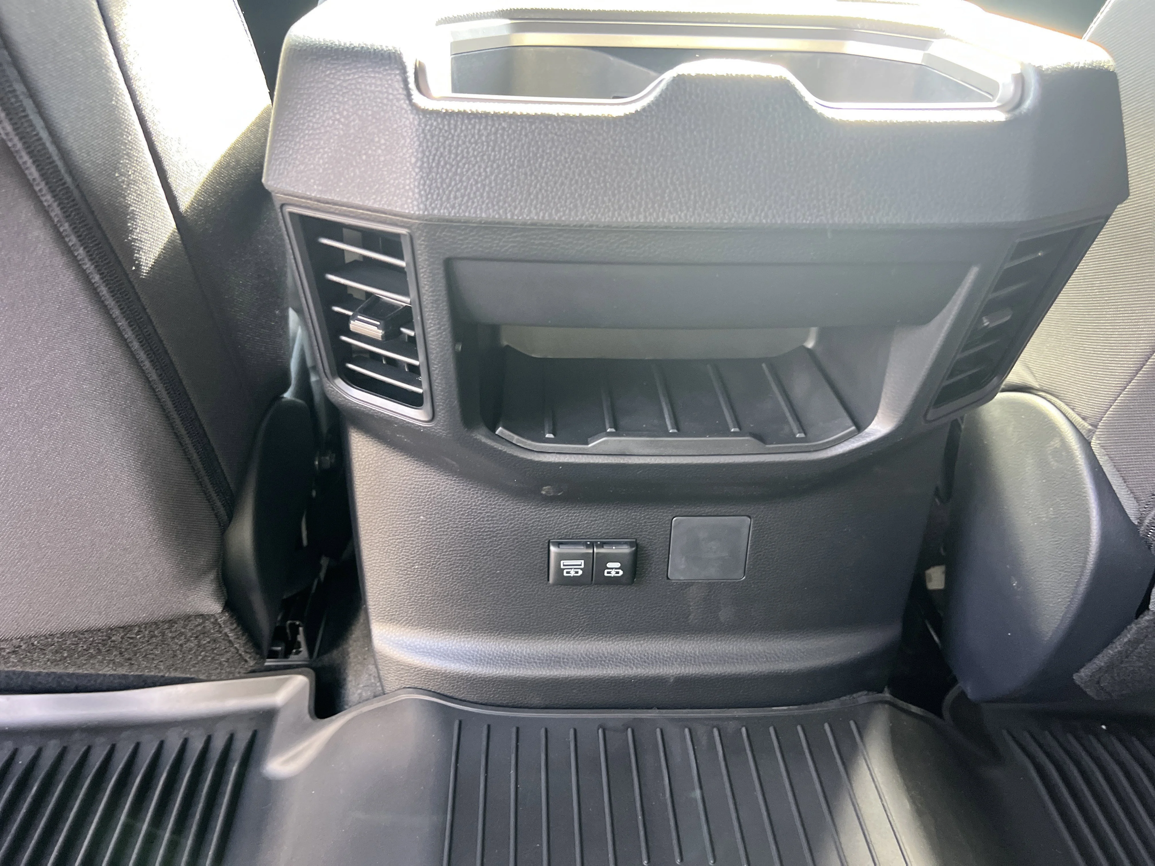2026 Toyota Tundra SR5 - Photo 12