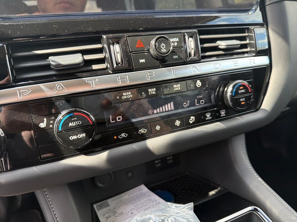 New 2026 Nissan Pathfinder SL 4D Sport Utility