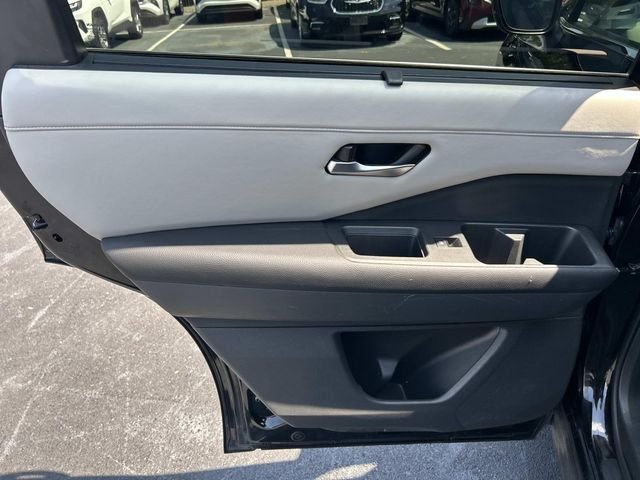 Used 2024 Black Nissan SL image 21