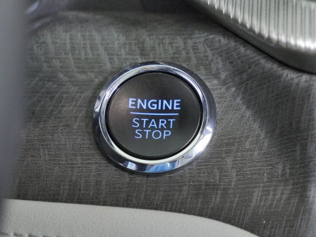Certified Used 2025 White Ford Platinum image 29