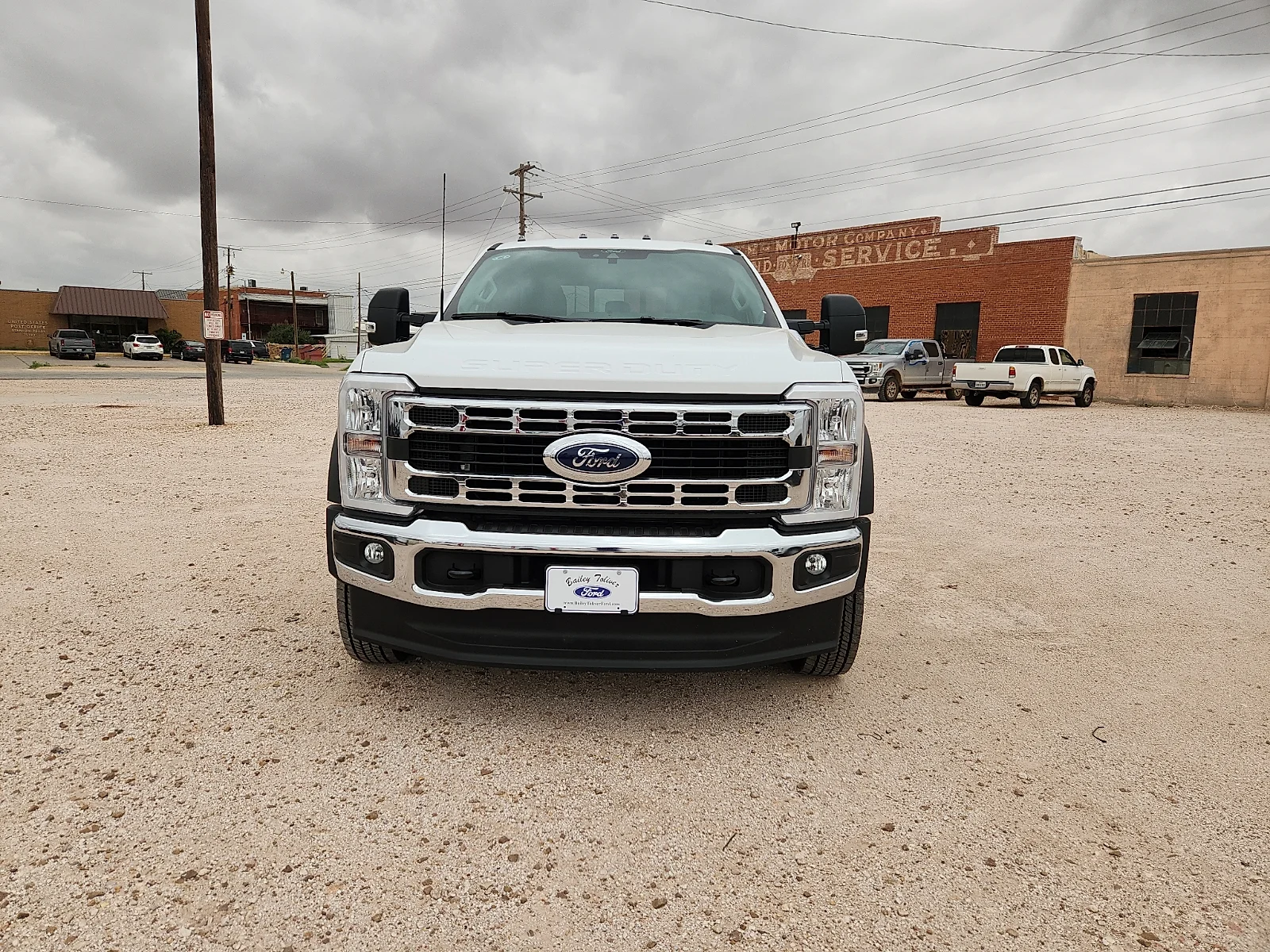 New 2026 Oxford White Ford XL image 2