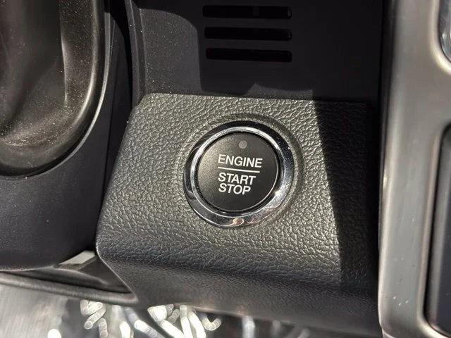 Used 2022 Silver Ford Platinum image 16