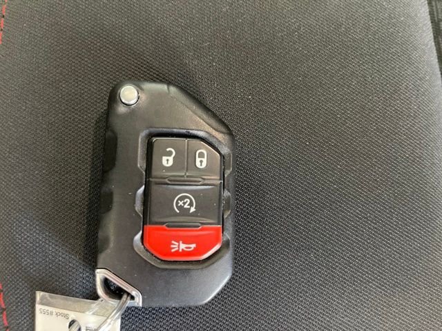 Used 2022 Gray Jeep Rubicon image 18