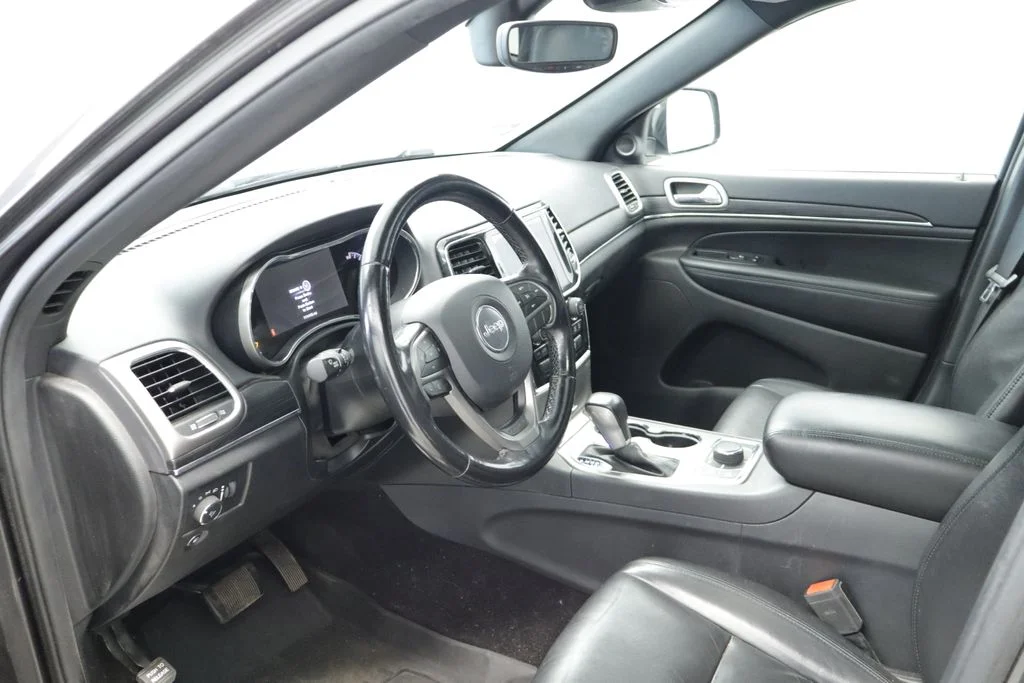 Certified Used 2020 Gray Jeep Limited image 30