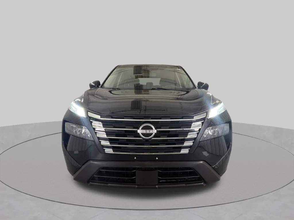 Used 2024 Super Black Nissan SV image 4