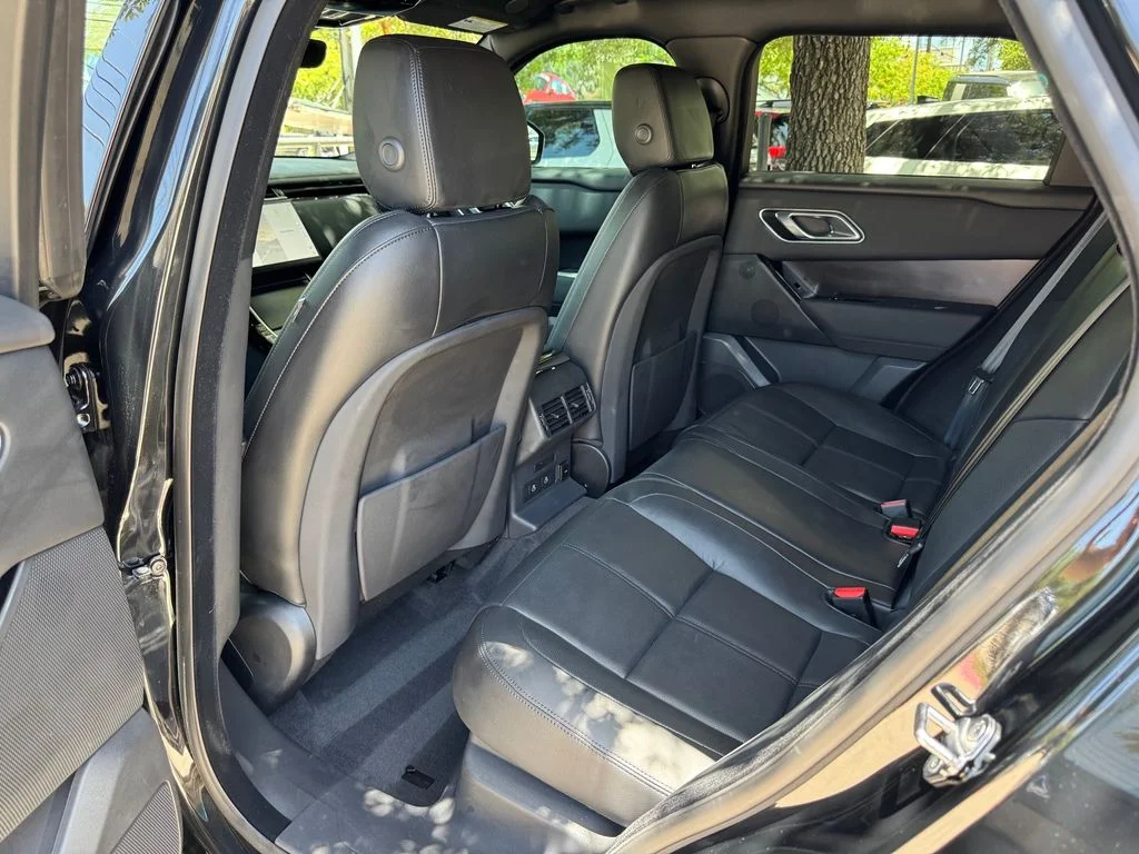 Used 2026 Black Land Rover Dynamic SE image 18