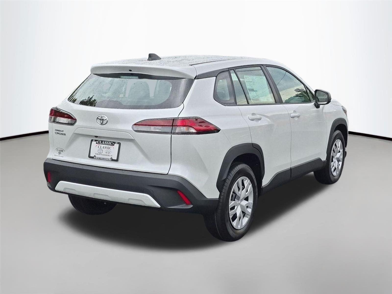 New 2026 Wind Chill Pearl Toyota L image 5