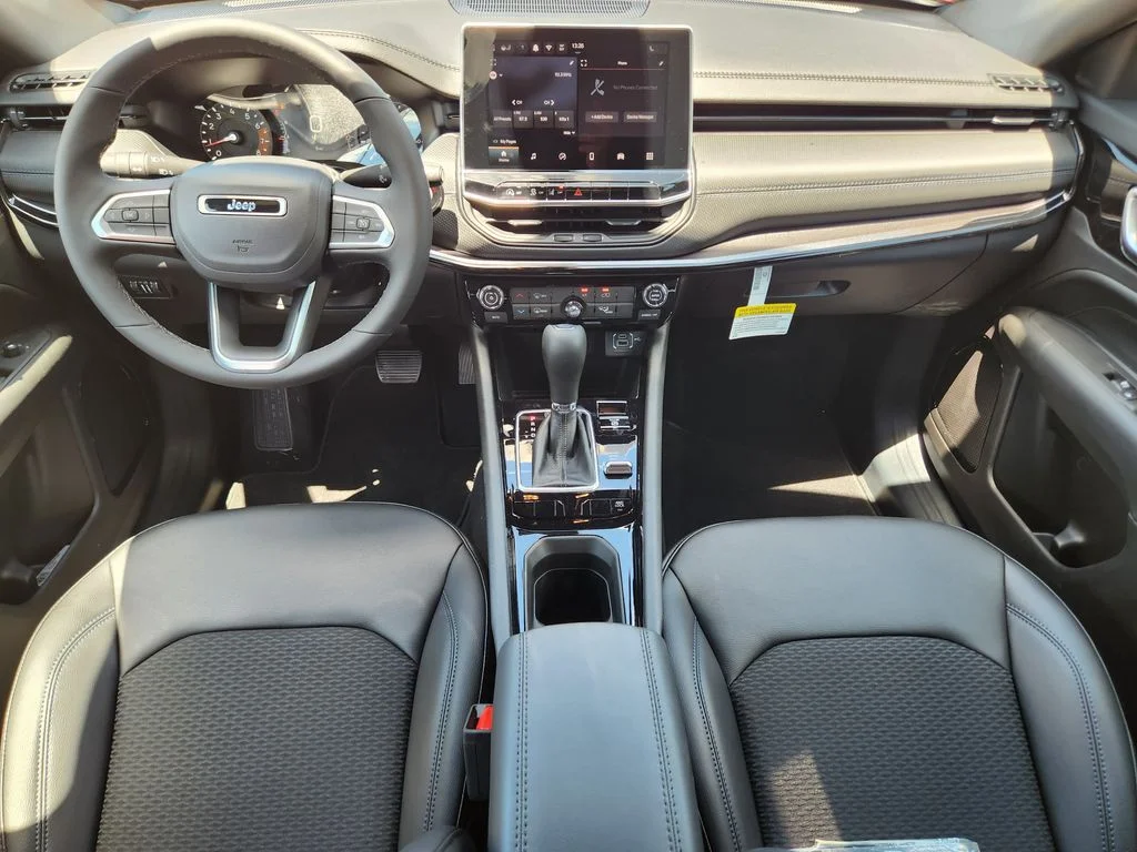 New 2026 Red Hot Pearlcoat Jeep Latitude image 19