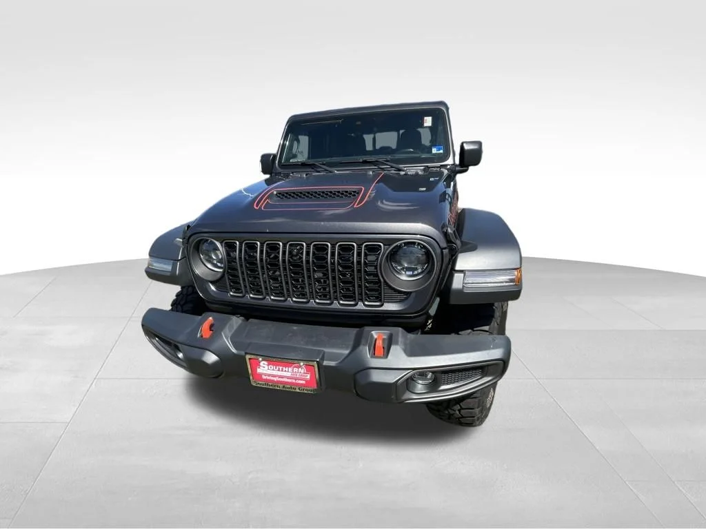 Used 2024 Gray Jeep Mojave image 28