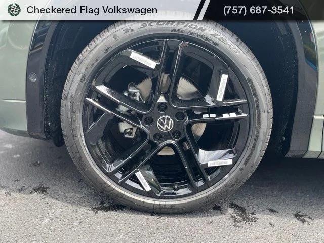 New 2026 Green Volkswagen 2.0T SE R-Line Black image 5