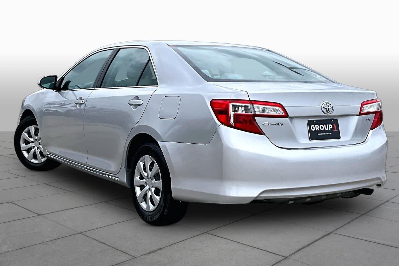 Used 2012 Classic Silver Metallic Toyota LE image 11