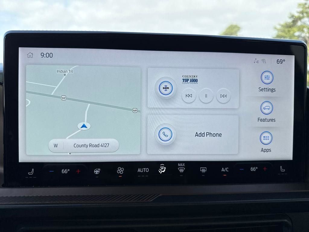 New 2025 Velocity Blue Metallic Ford Outer Banks® image 28