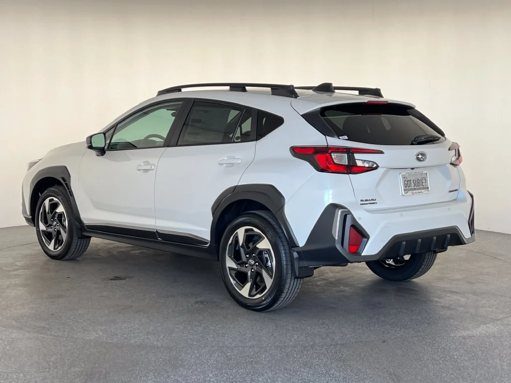 New 2026 CRYSTAL WHITE PEARL Subaru Limited image 7