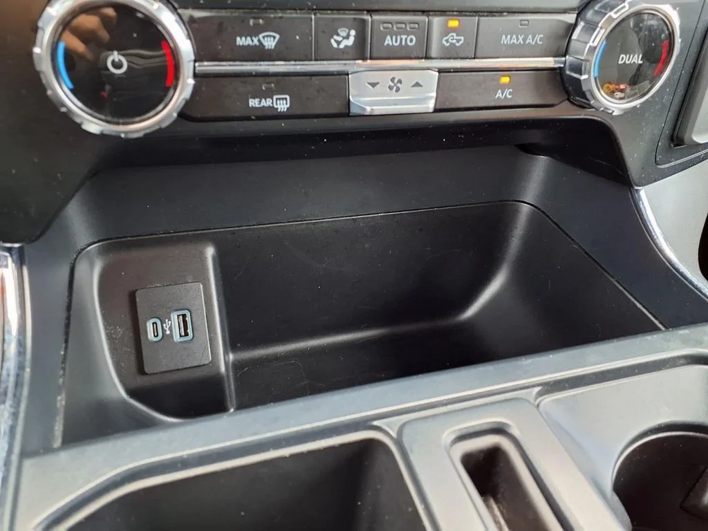 Used 2024 Gray Ford XLT image 10