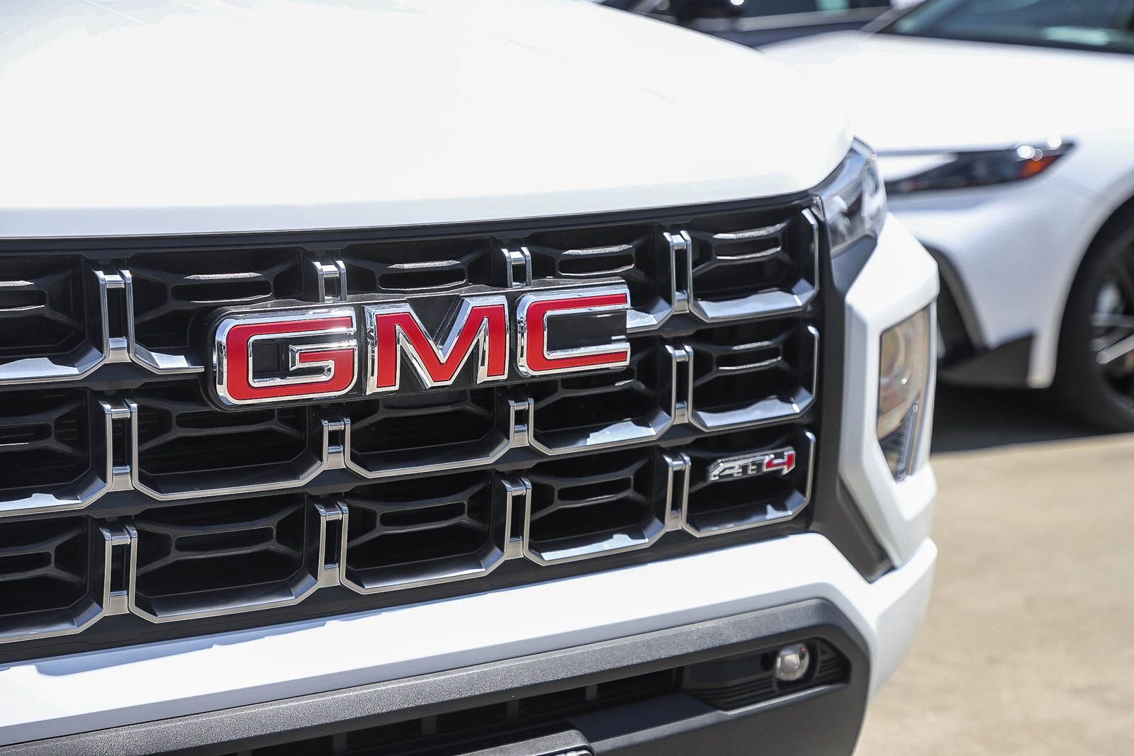 Used 2024 White GMC AT4 image 5