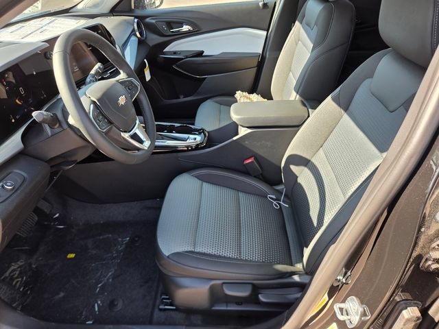 2026 Chevrolet Trax LT - Photo 6