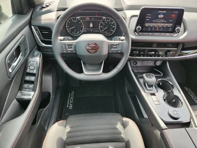 New 2026 Everest White Pearl TriCoat Nissan Rock Creek® image 14