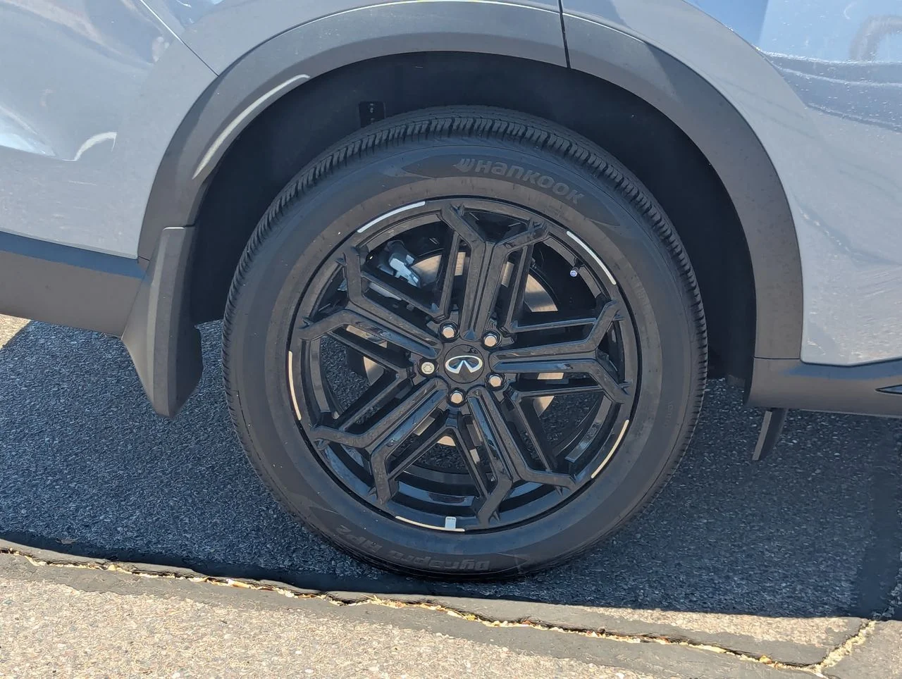 New 2027 HARBOR GRAY INFINITI Sport AWD image 9