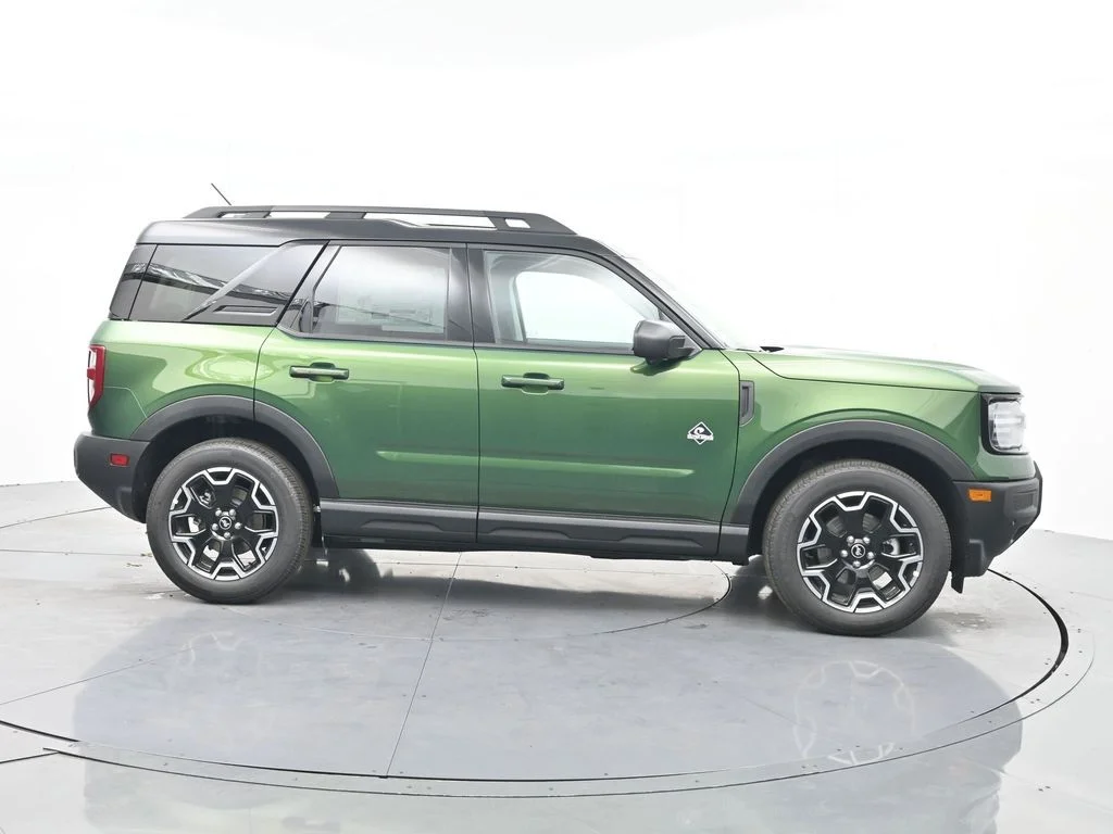 New 2025 Eruption Green Metallic Ford Outer Banks® image 6
