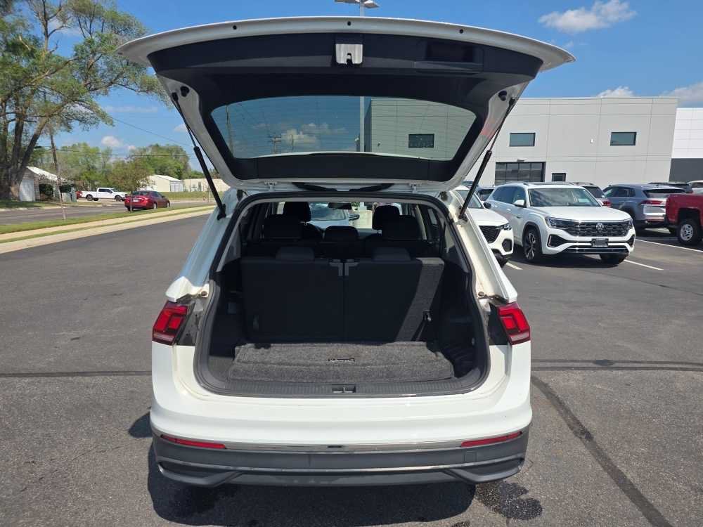Used 2022 White Volkswagen S image 6