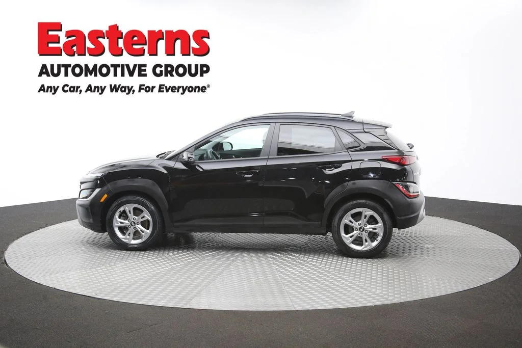 Used 2022 Black Hyundai SEL image 61