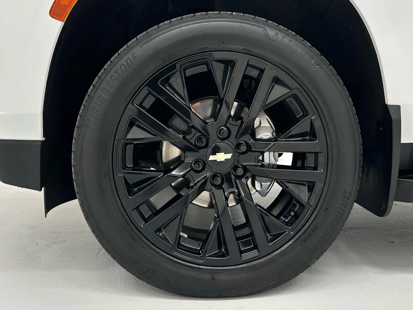 Used 2023 Summit White Chevrolet RST image 9