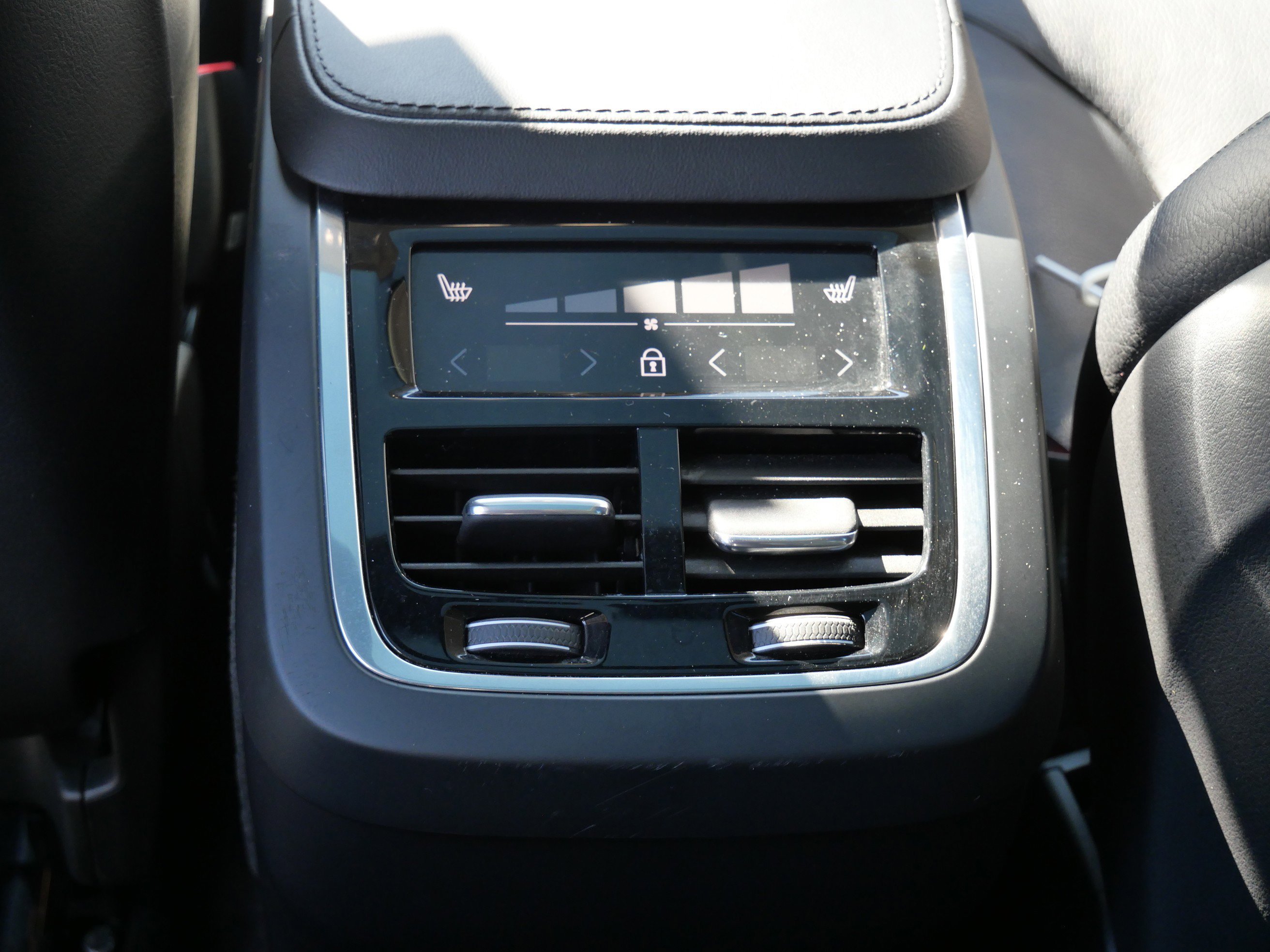 2023 Volvo XC90 Plus - Photo 19