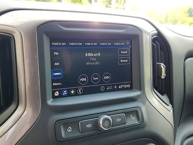 Used 2021 SUMMIT WHITE Chevrolet Custom image 16