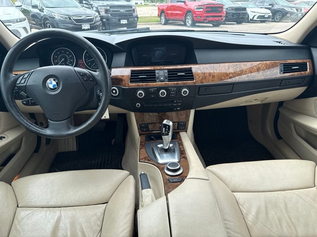 Used 2008 White BMW 535xi image 11