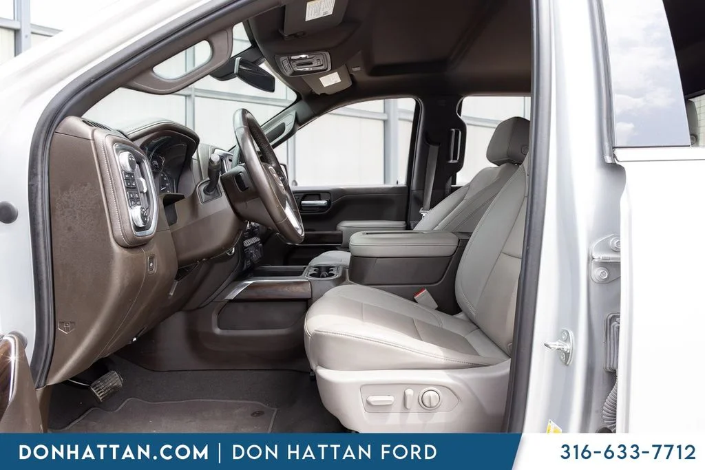 Used 2021 Silver GMC SLT image 3