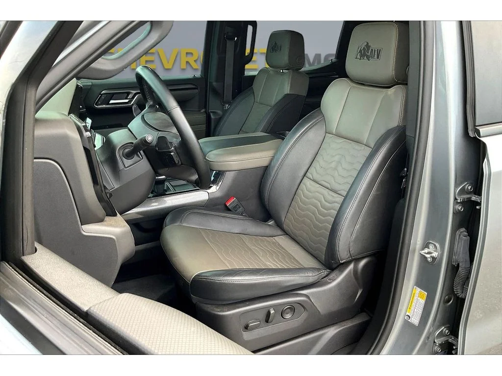 Used 2024 Sterling Gray Metallic Chevrolet ZR2 image 17
