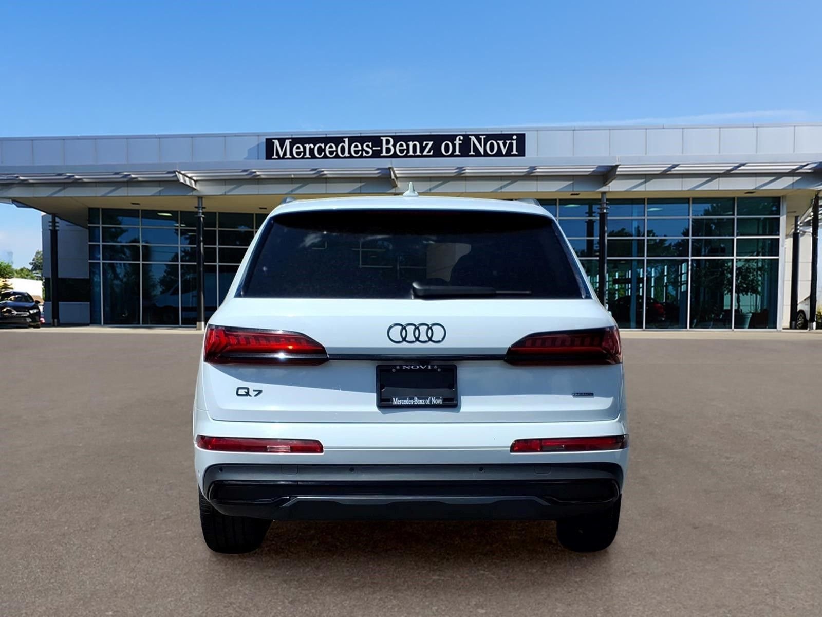 Used 2023 White Audi  image 4