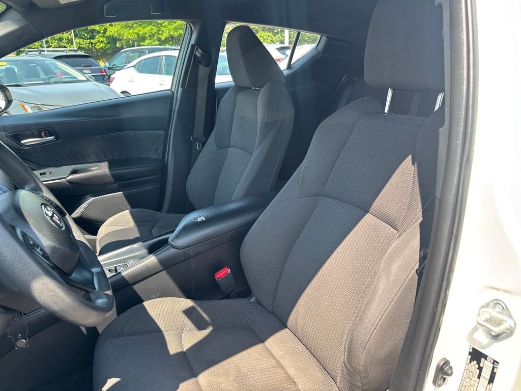 Used 2019 White Toyota LE image 15