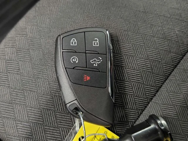 Used 2025 White Chevrolet RST image 33