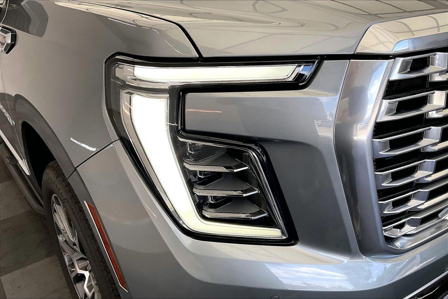 2026 GMC Yukon XL Denali - Photo 15