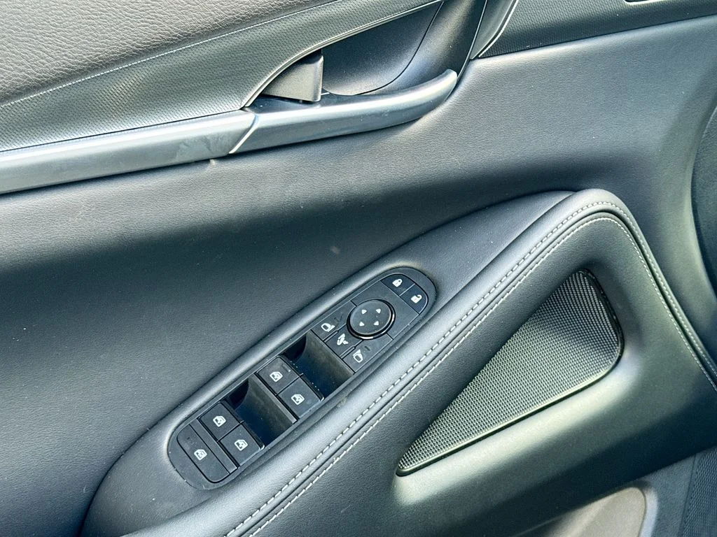 New 2027 BLACK OBSIDIAN INFINITI Pure FWD image 18
