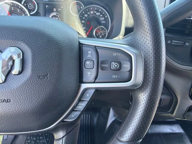 New 2026 Bright White Clear-Coat Exterior Paint RAM Tradesman image 30