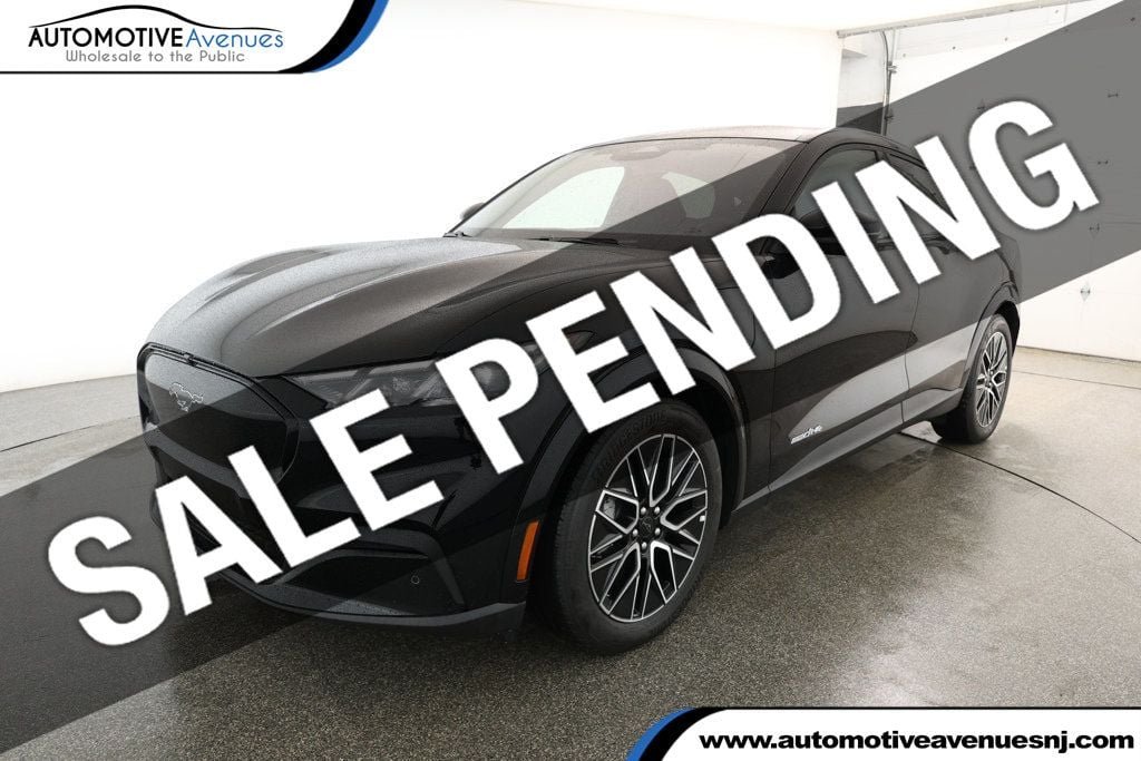 2025 Ford Mustang Mach-E Premium AWD