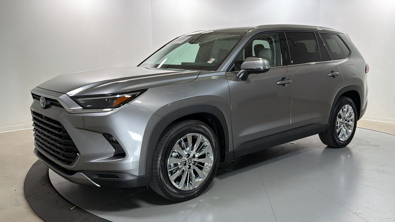 Certified Used 2026  Toyota Platinum image 23