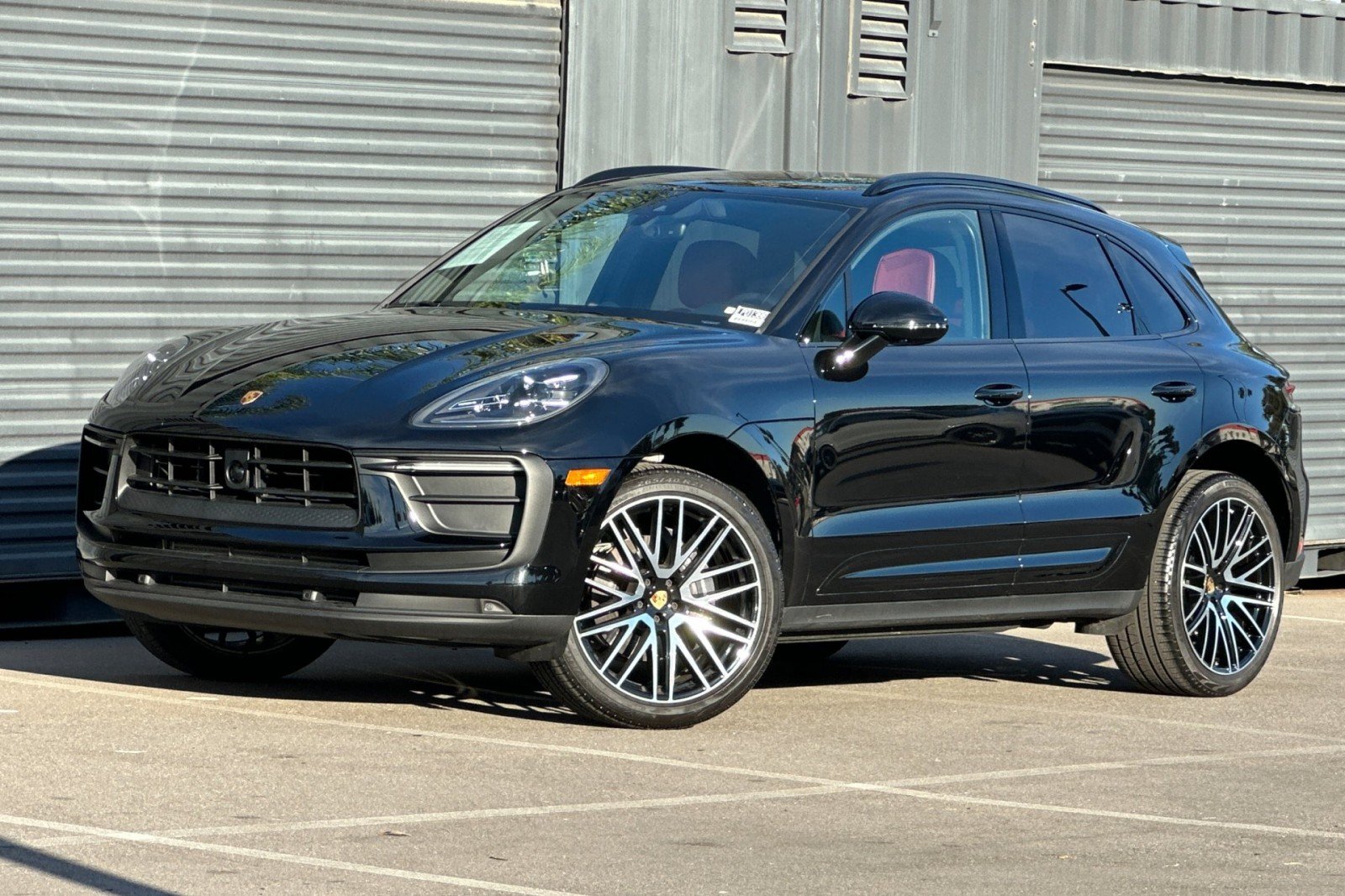 2025 Porsche Macan Base