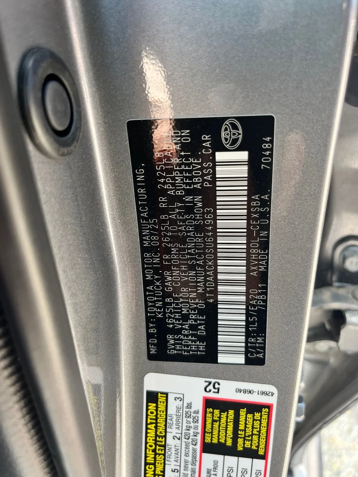 Used 2025  Toyota SE image 12