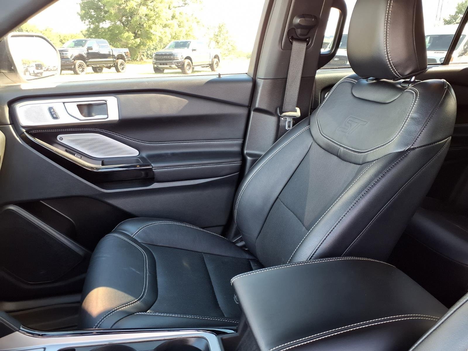Used 2023 Star White Metallic Tri-Coat Ford ST image 21